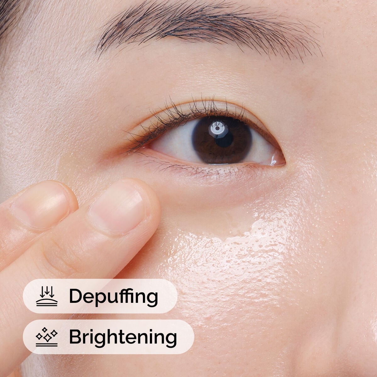 caffeine-solution-5-egcg-eye-serum-i6 ord-caffeine-solution-egcg-model-application-with-benefits.jpg